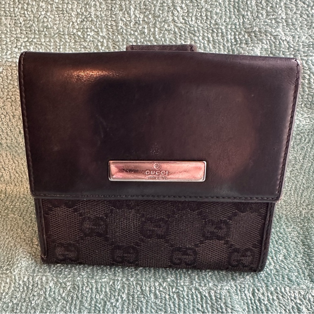 Authentic Designer Vintage Gucci Wallet